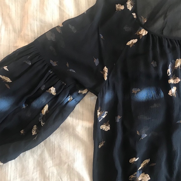 Club Monaco Blue Floral Blouse - Picture 2 of 3
